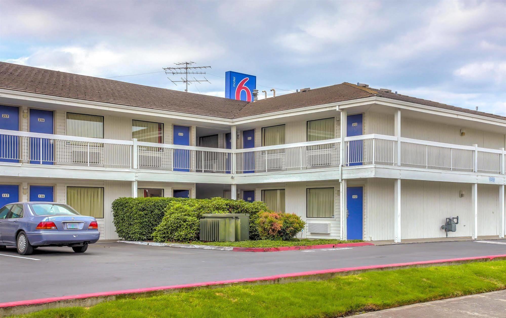 Motel 6-Medford, Or - North エクステリア 写真