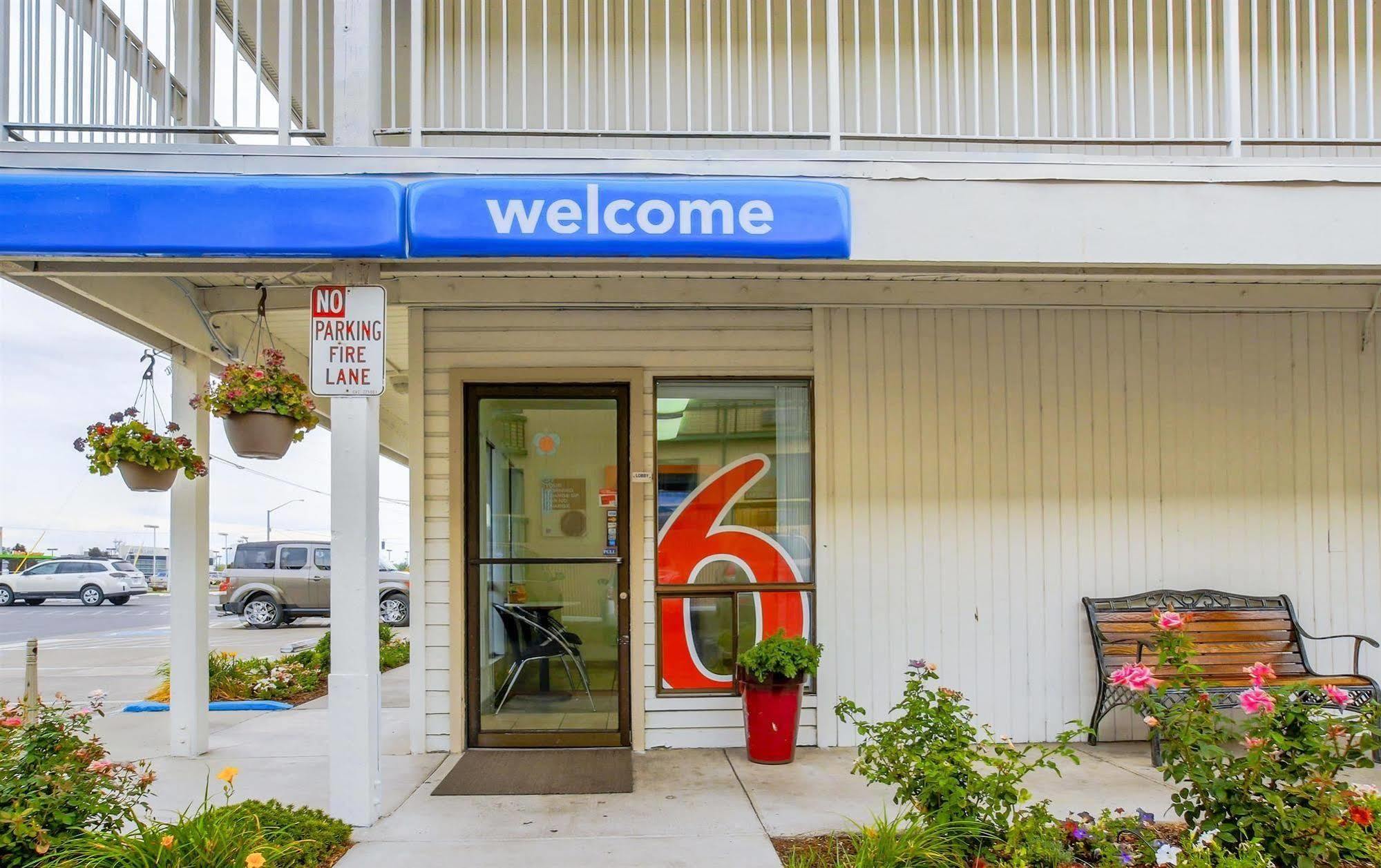 Motel 6-Medford, Or - North エクステリア 写真